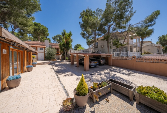 Resale - Villa - Pinar de Campoverde