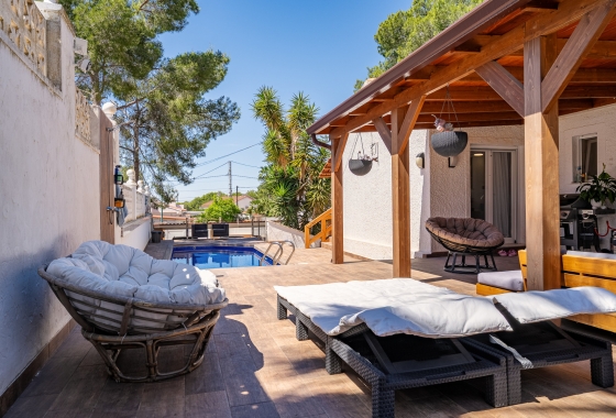 Resale - Villa - Pinar de Campoverde