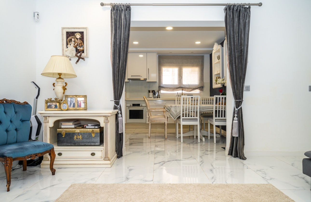 Resale - Villa - Pinar de Campoverde