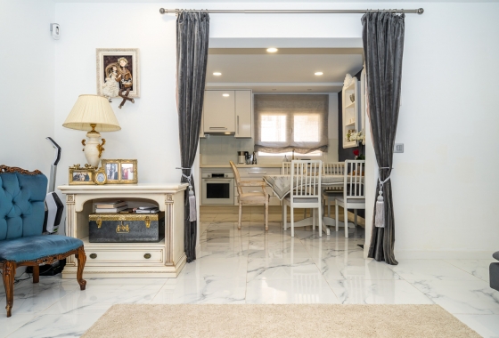 Resale - Villa - Pinar de Campoverde