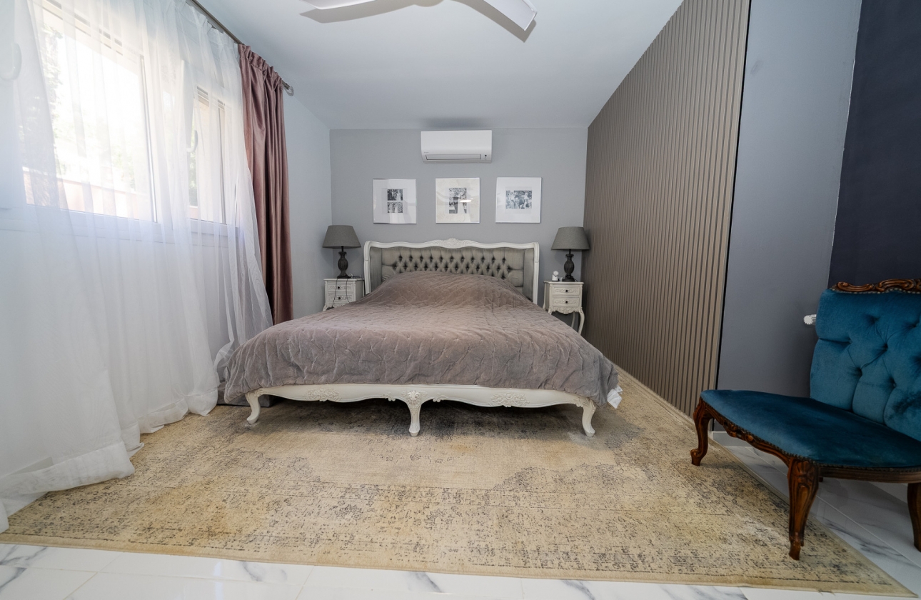 Resale - Villa - Pinar de Campoverde