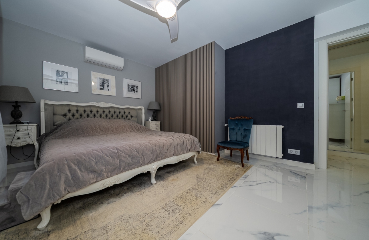 Resale - Villa - Pinar de Campoverde