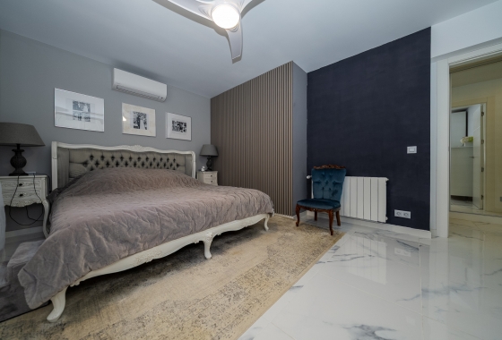 Resale - Villa - Pinar de Campoverde