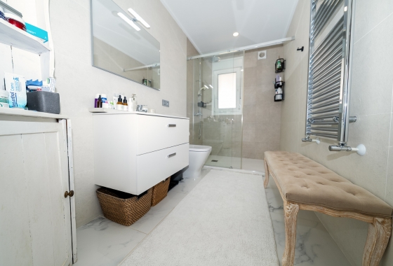 Resale - Villa - Pinar de Campoverde