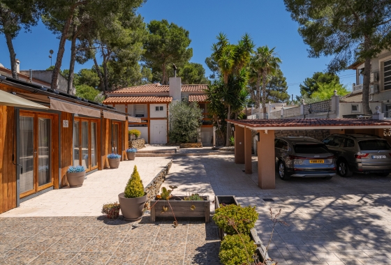 Resale - Villa - Pinar de Campoverde