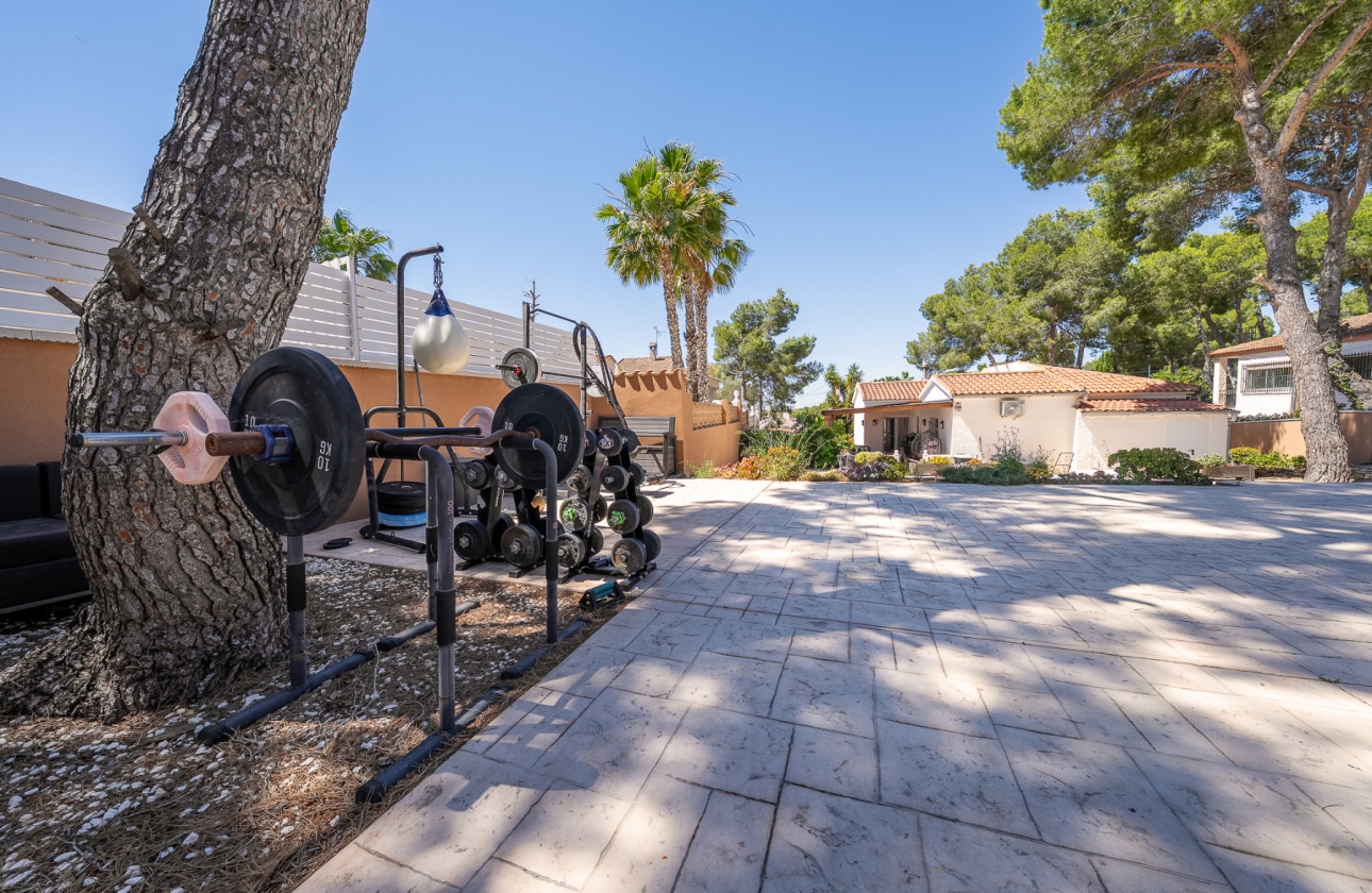 Resale - Villa - Pinar de Campoverde