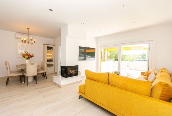 Resale - Semi-detached - Orihuela Costa - Los Dolses