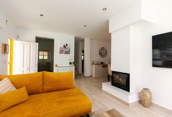 Resale - Semi-detached - Orihuela Costa - Los Dolses