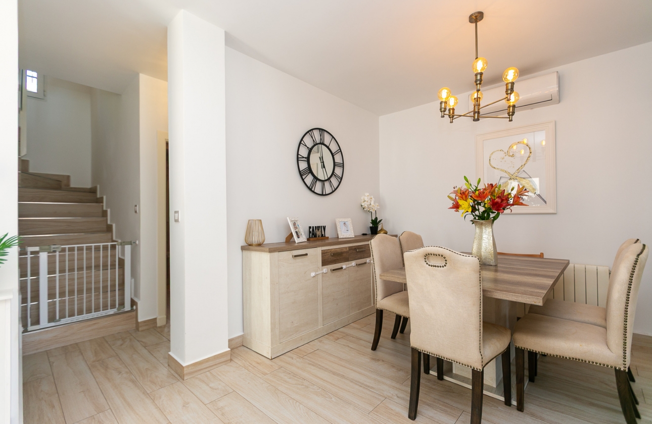 Resale - Semi-detached - Orihuela Costa - Los Dolses