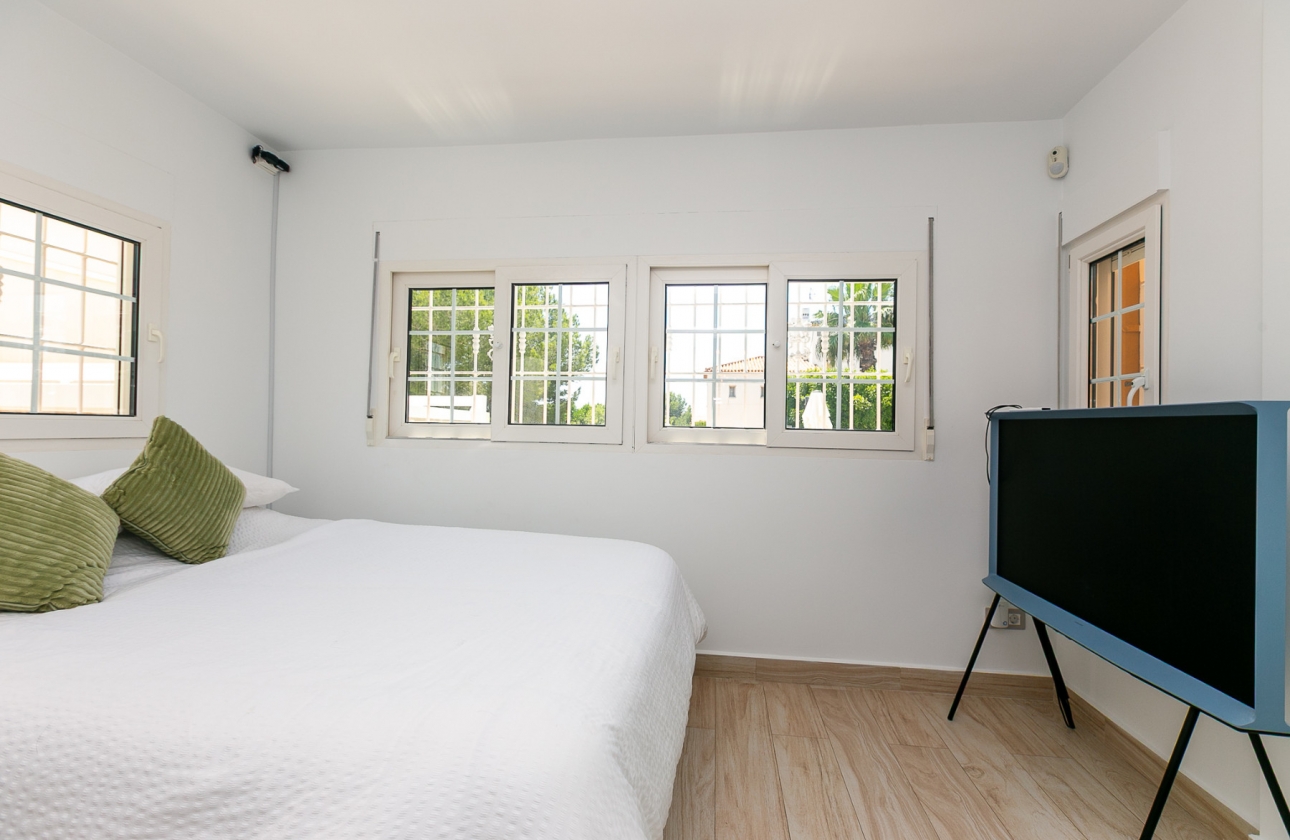 Resale - Semi-detached - Orihuela Costa - Los Dolses