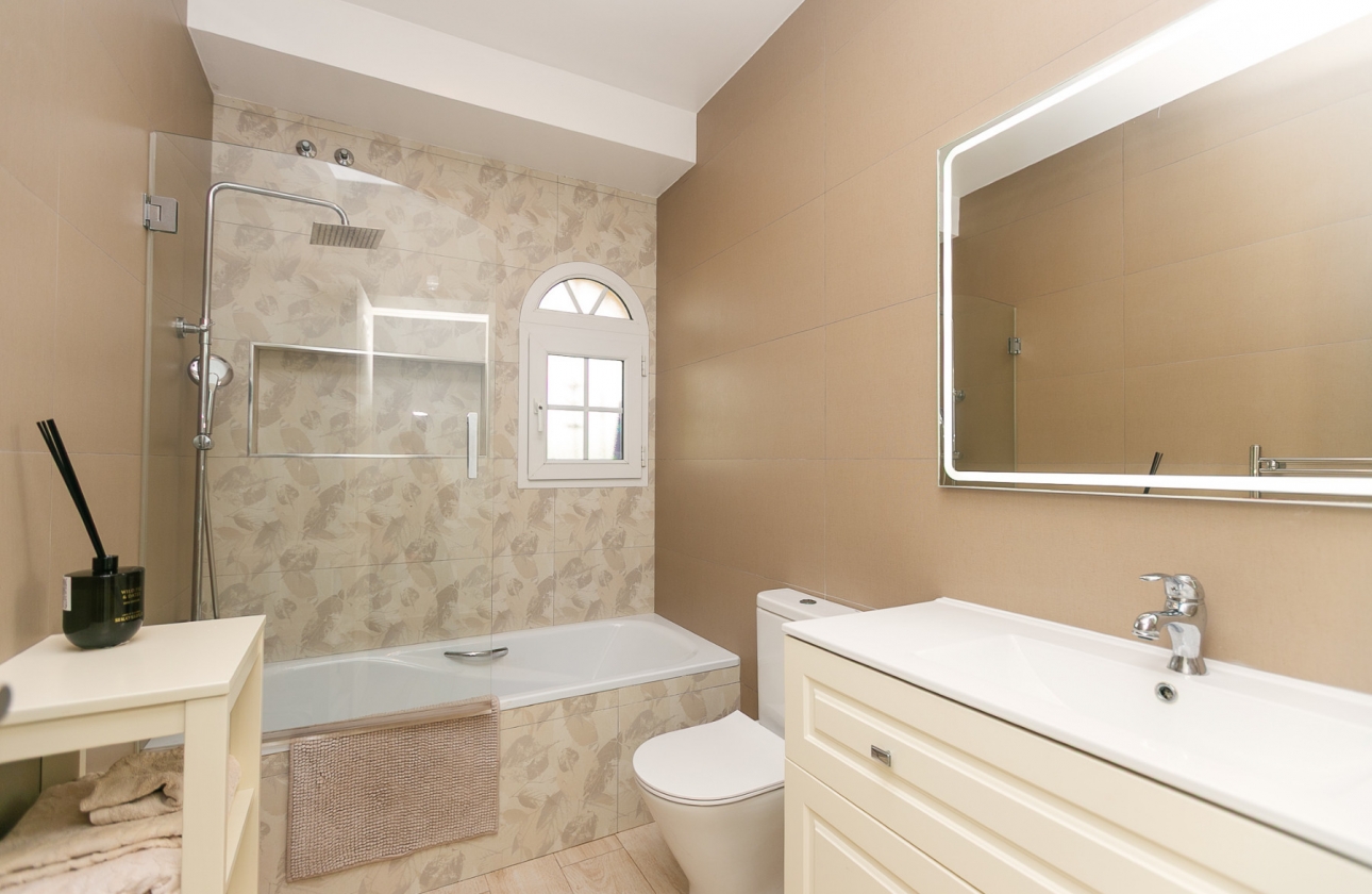 Resale - Semi-detached - Orihuela Costa - Los Dolses