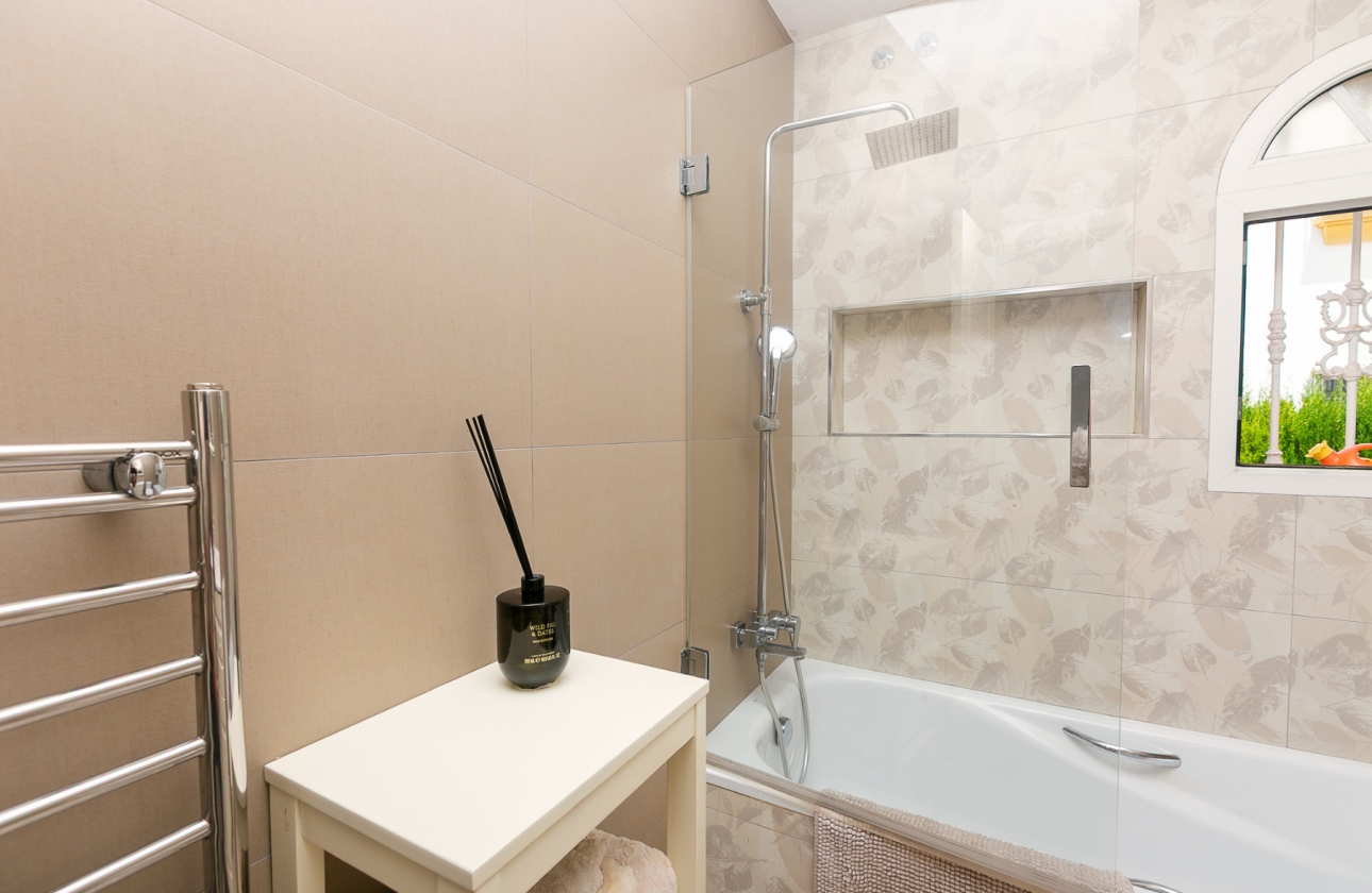 Resale - Semi-detached - Orihuela Costa - Los Dolses