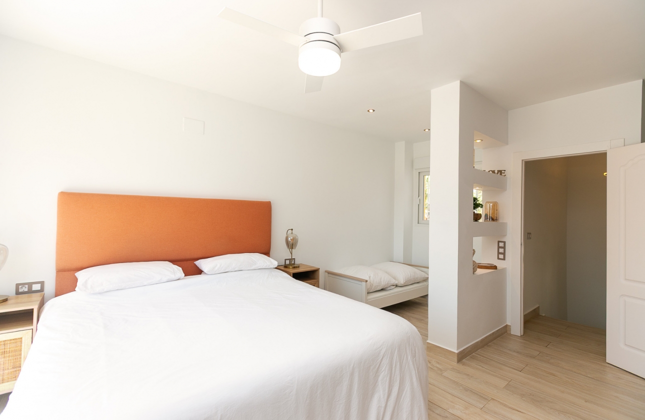 Resale - Semi-detached - Orihuela Costa - Los Dolses