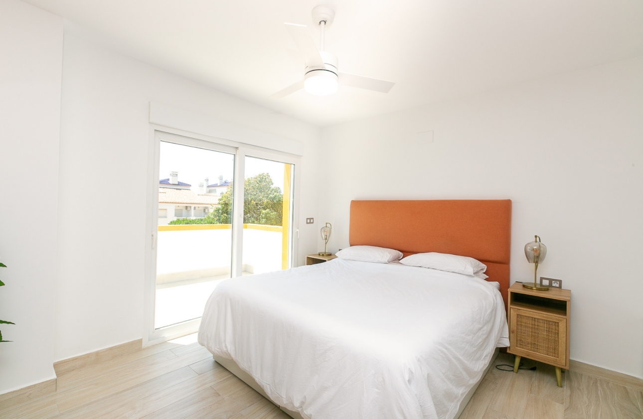 Resale - Semi-detached - Orihuela Costa - Los Dolses