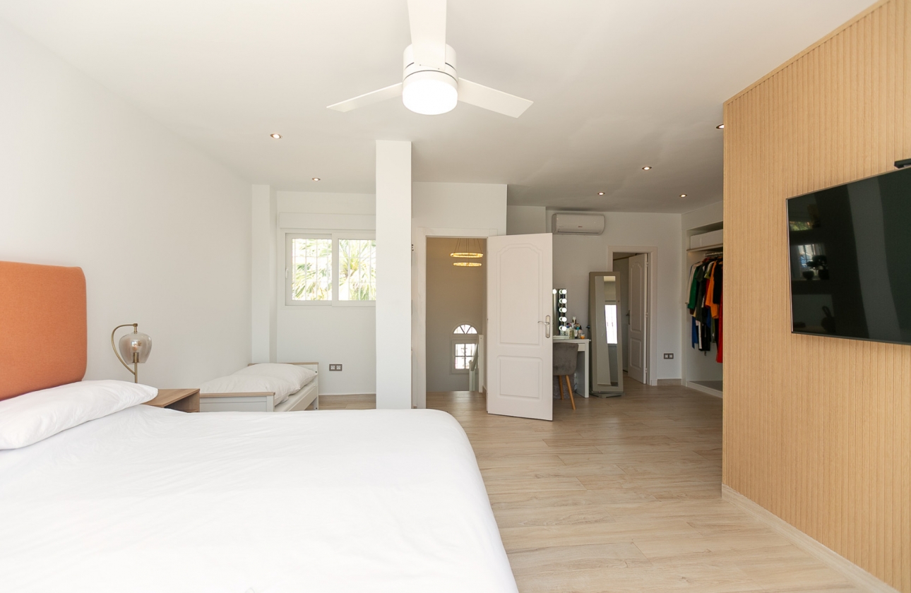Resale - Semi-detached - Orihuela Costa - Los Dolses