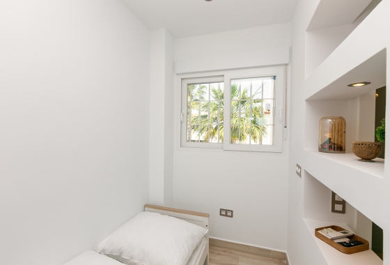 Resale - Semi-detached - Orihuela Costa - Los Dolses