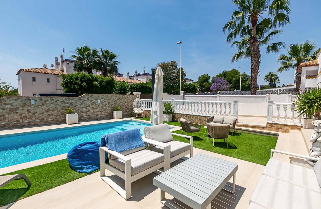 Resale - Semi-detached - Orihuela Costa - Los Dolses