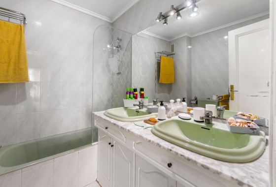 Reventa - Apartment - Torrevieja - Centro - Muelle Pesquero
