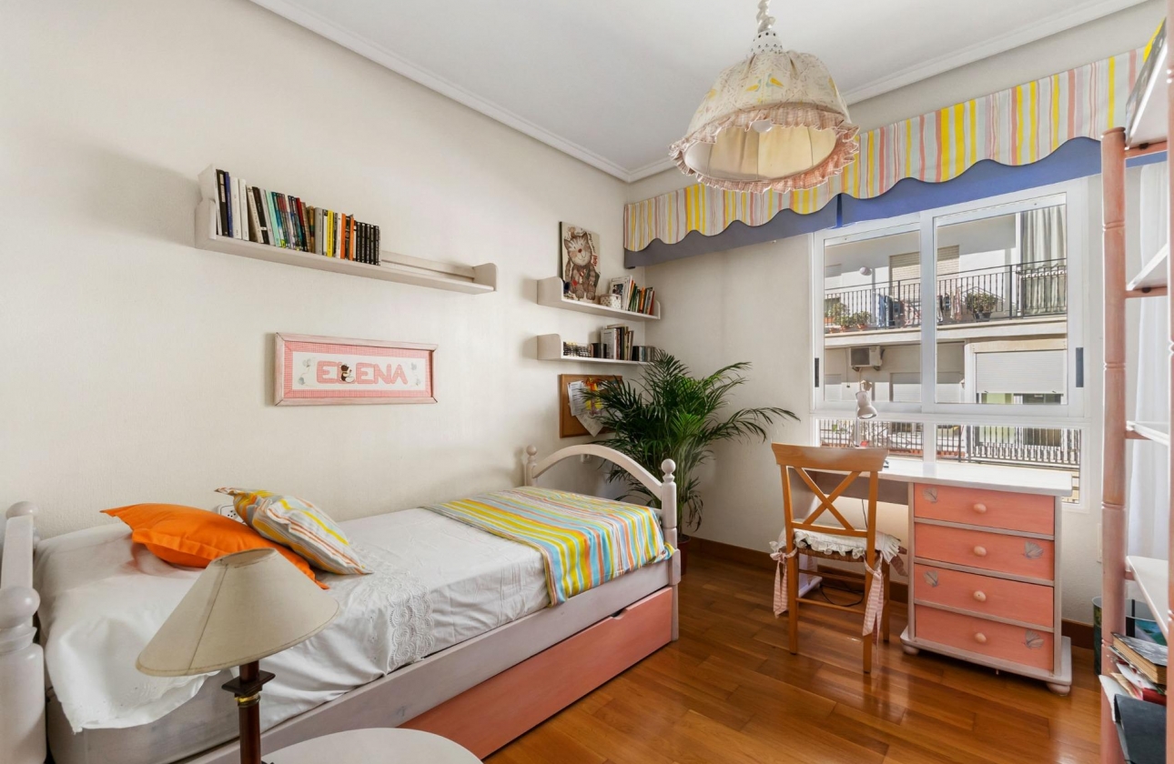 Reventa - Apartment - Torrevieja - Centro - Muelle Pesquero