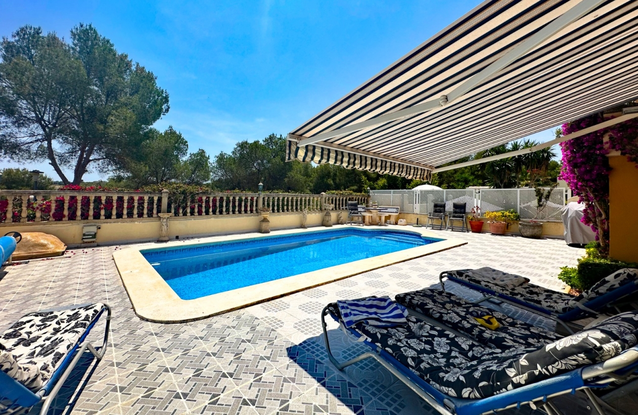 Resale - Villa - Orihuela Costa - Las Ramblas