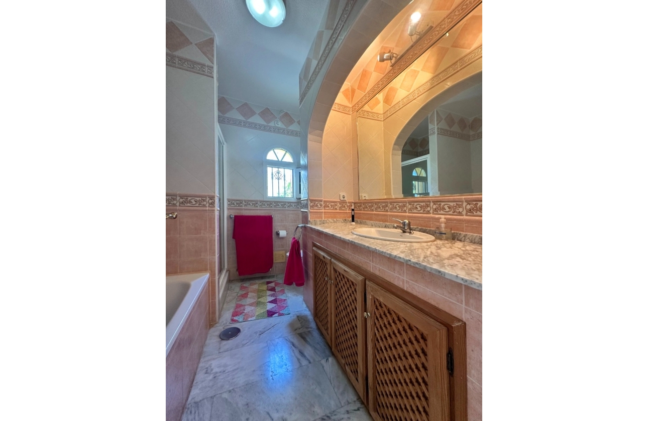 Resale - Villa - Orihuela Costa - Las Ramblas
