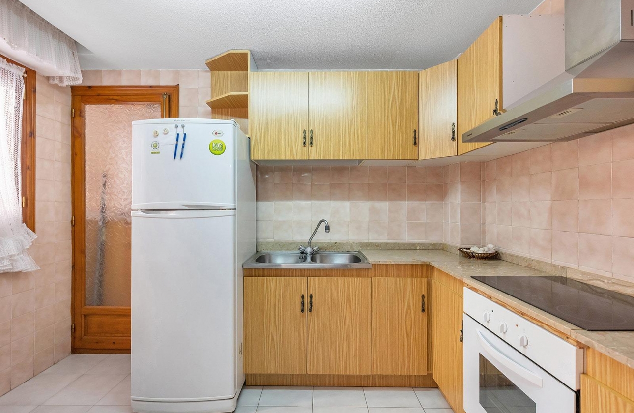 Rynek wtórny - Apartament - Torrevieja - Estacion de autobuses
