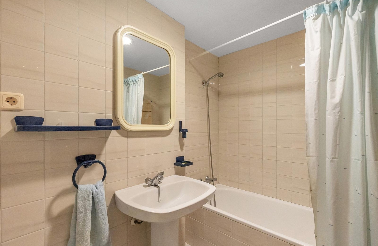 Rynek wtórny - Apartament - Torrevieja - Estacion de autobuses