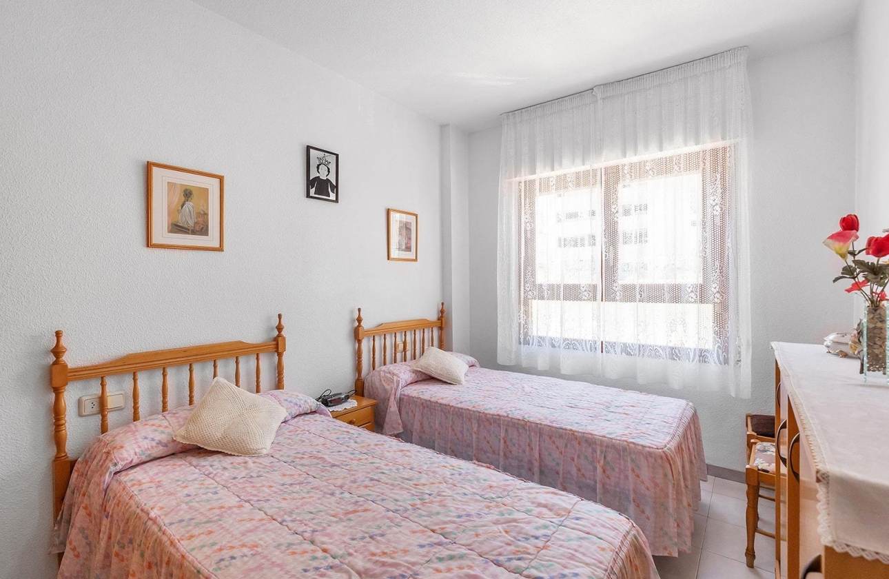 Rynek wtórny - Apartament - Torrevieja - Estacion de autobuses