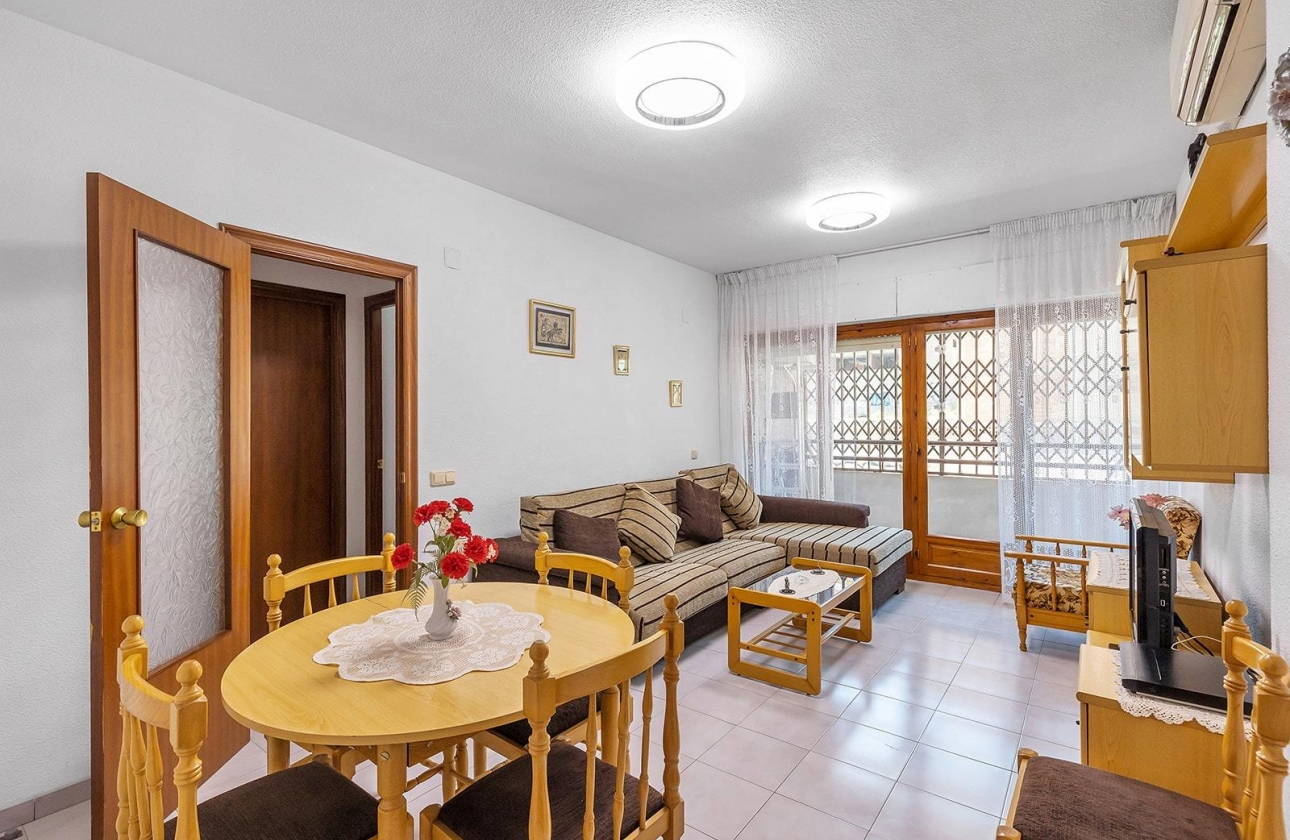 Rynek wtórny - Apartament - Torrevieja - Estacion de autobuses
