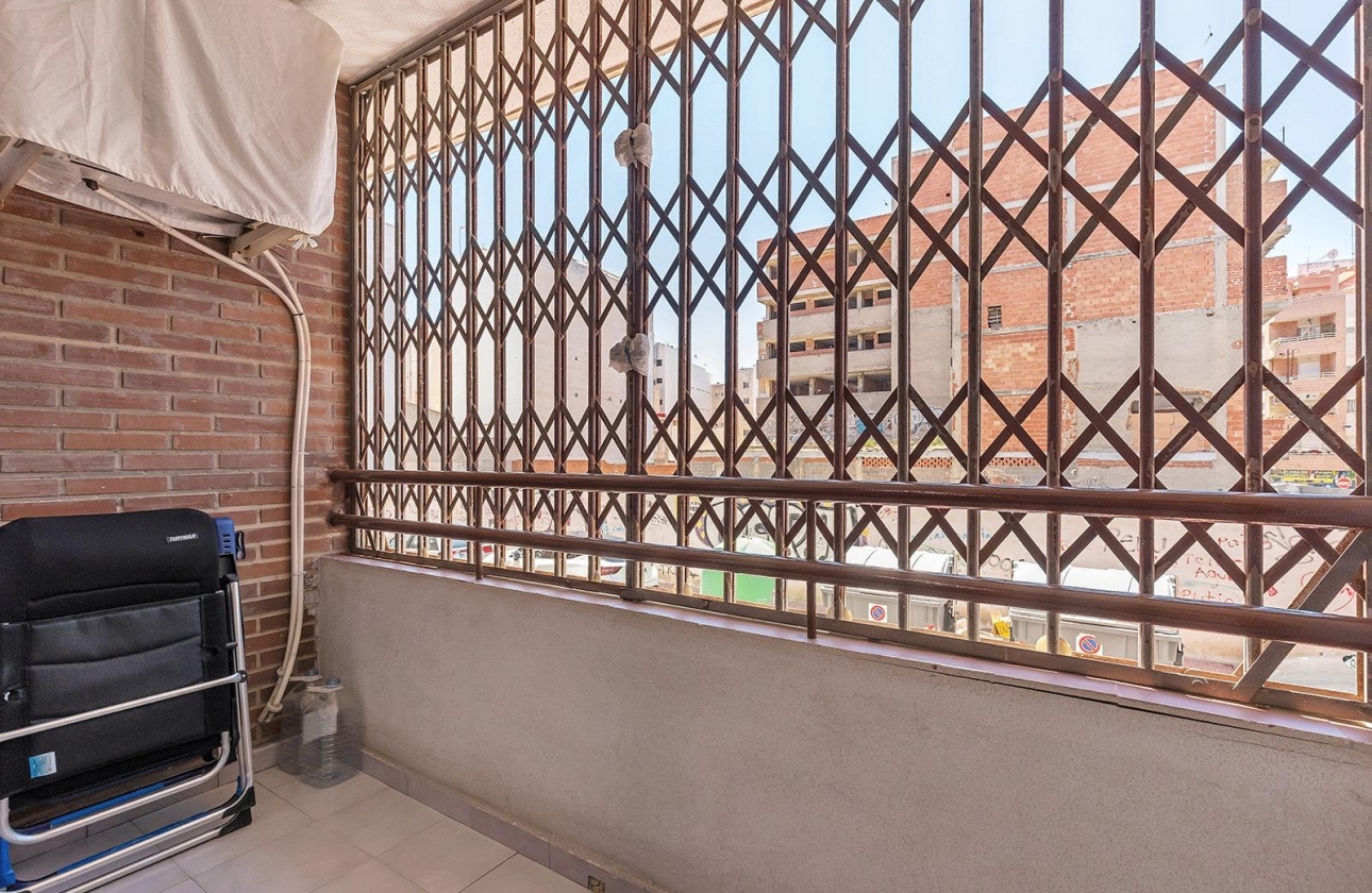 Rynek wtórny - Apartament - Torrevieja - Estacion de autobuses