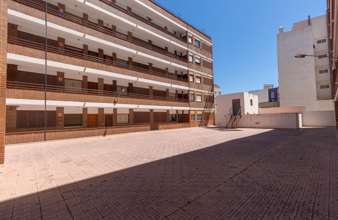 Rynek wtórny - Apartament - Torrevieja - Estacion de autobuses