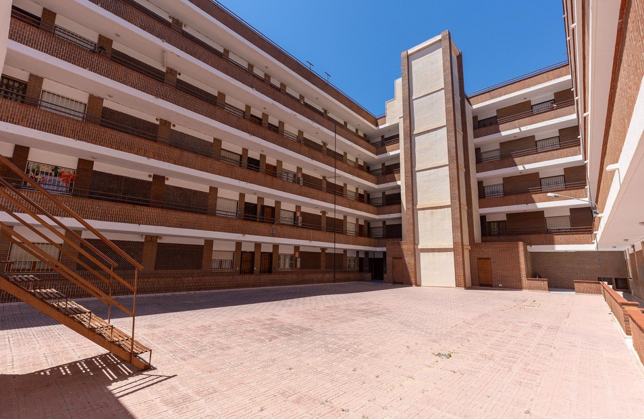 Rynek wtórny - Apartament - Torrevieja - Estacion de autobuses