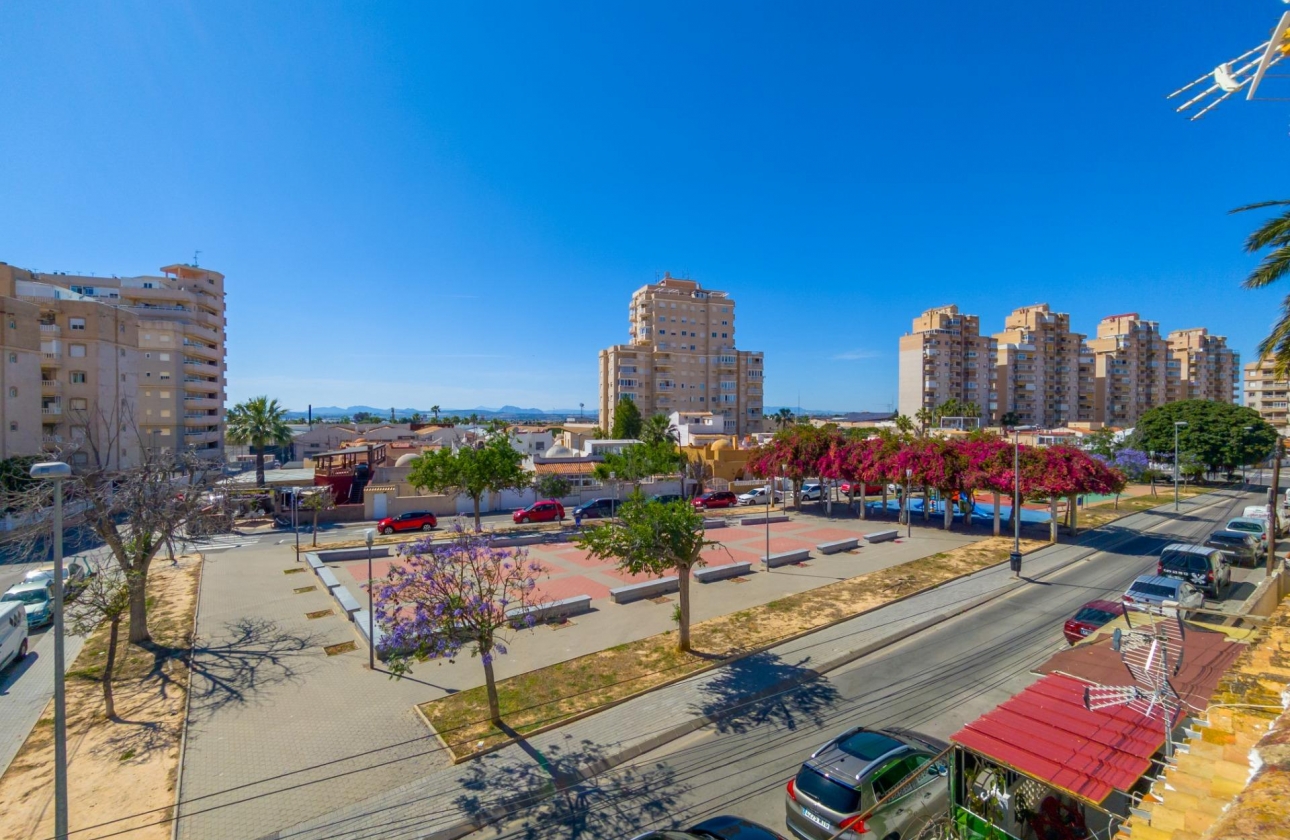 Rynek wtórny - Szeregowiec - Torrevieja - Nueva Torrevieja