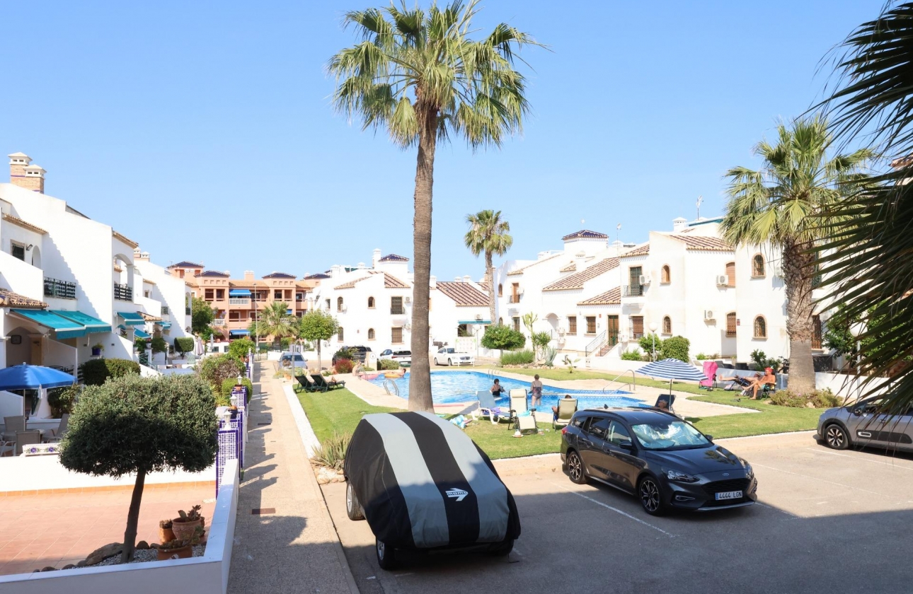 Resale - Apartment - Orihuela Costa - Pau 8