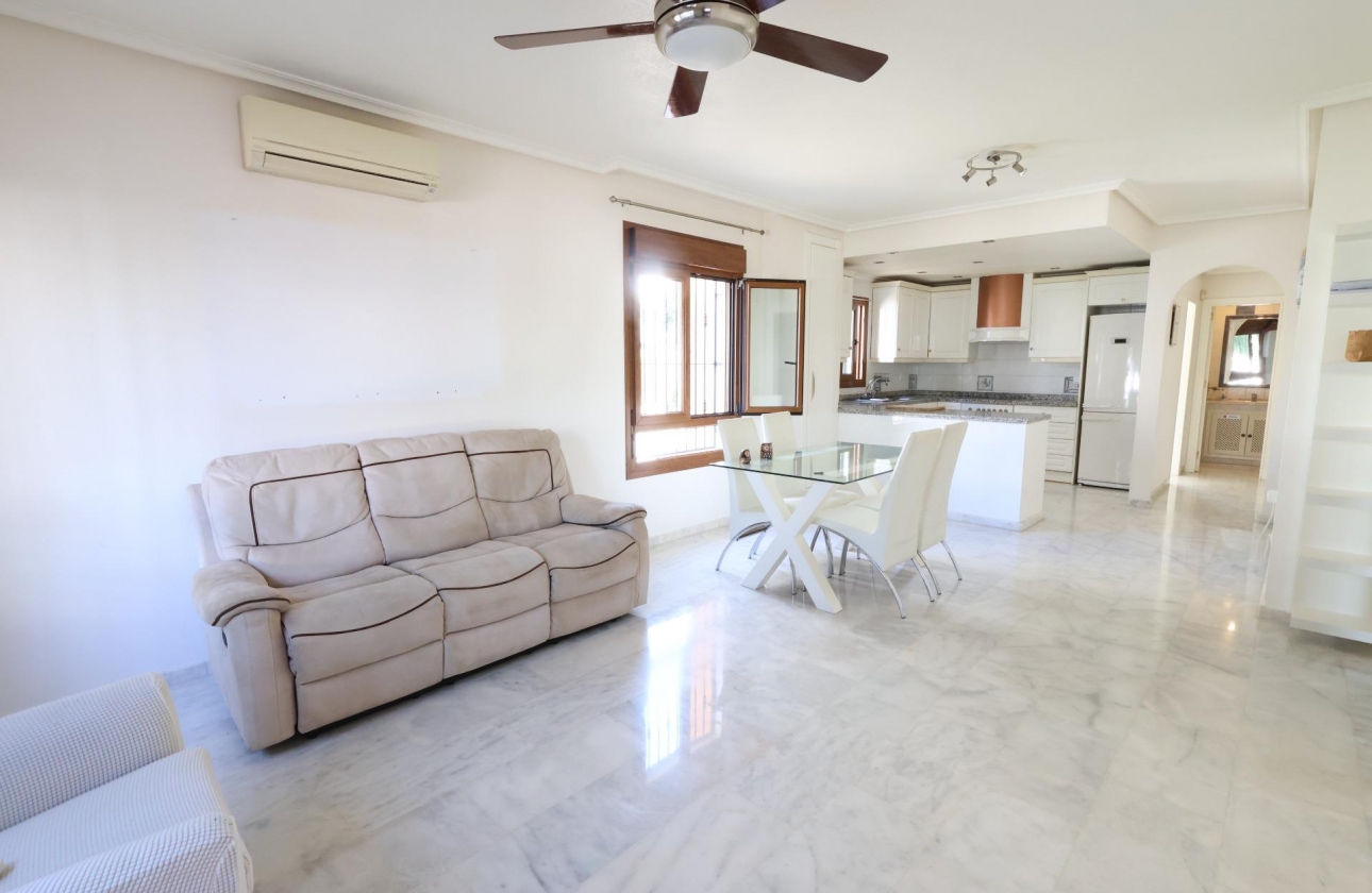 Resale - Apartment - Orihuela Costa - Pau 8