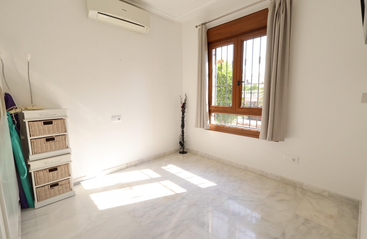 Resale - Apartment - Orihuela Costa - Pau 8