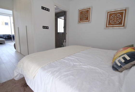 Rynek wtórny - Villa - Orihuela Costa - Lomas de Cabo Roig
