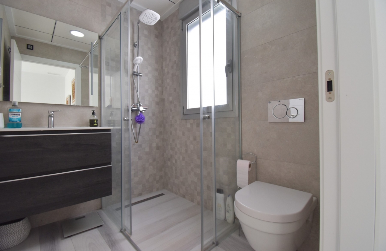 Rynek wtórny - Villa - Orihuela Costa - Lomas de Cabo Roig