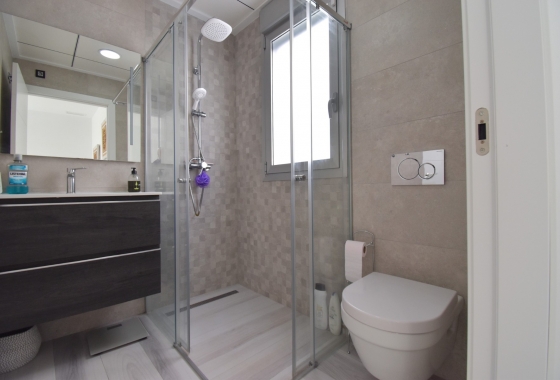 Rynek wtórny - Villa - Orihuela Costa - Lomas de Cabo Roig