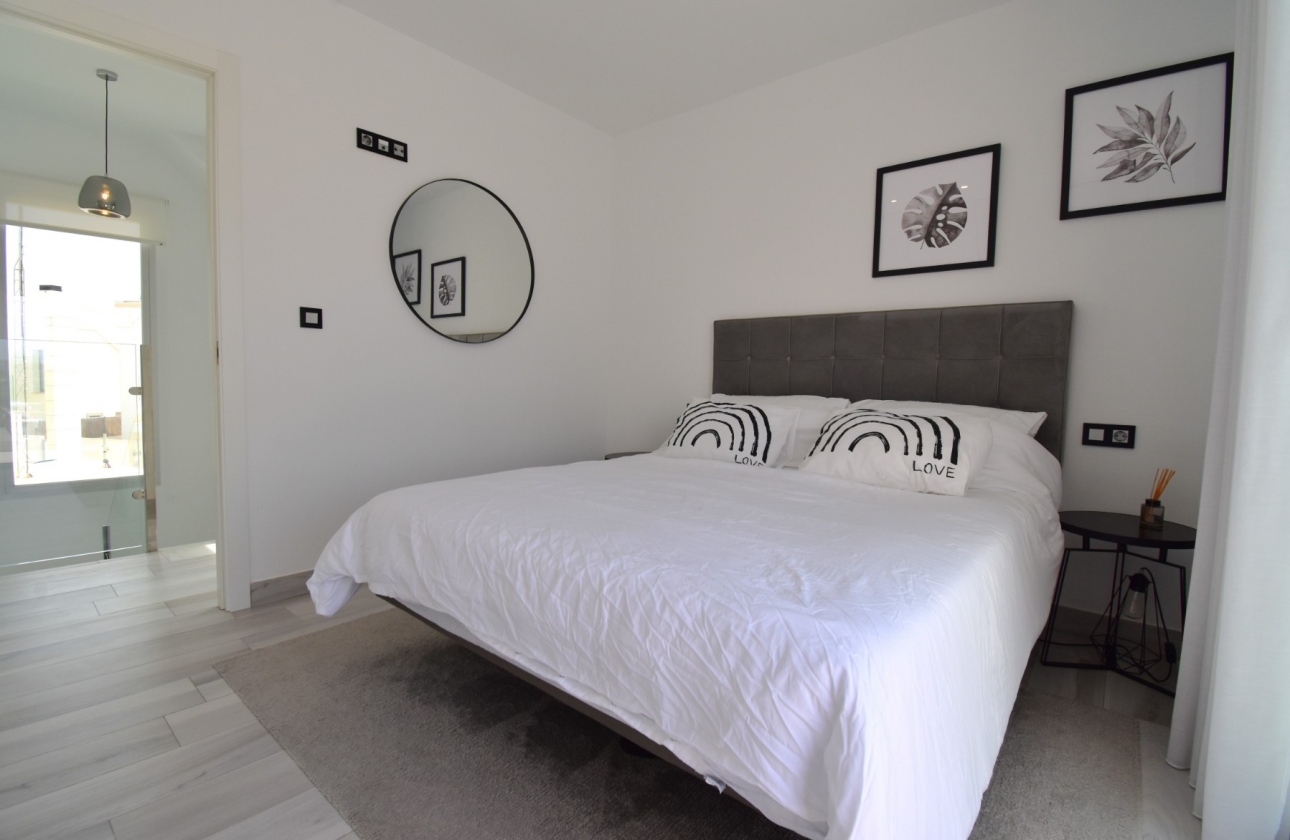 Rynek wtórny - Villa - Orihuela Costa - Lomas de Cabo Roig