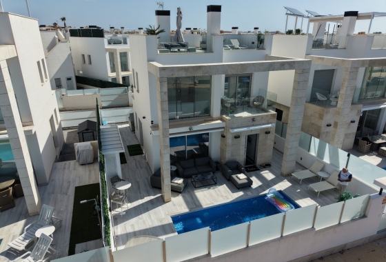 Rynek wtórny - Villa - Orihuela Costa - Lomas de Cabo Roig