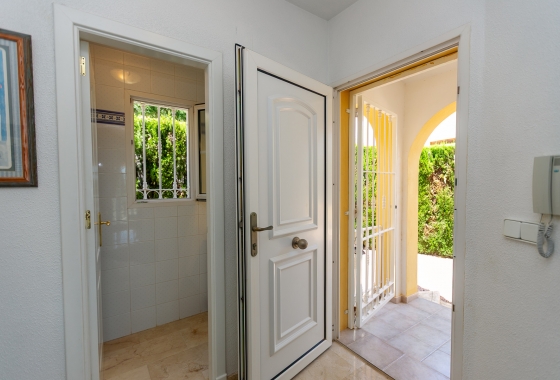 Resale - Villa - Orihuela Costa - Rioja