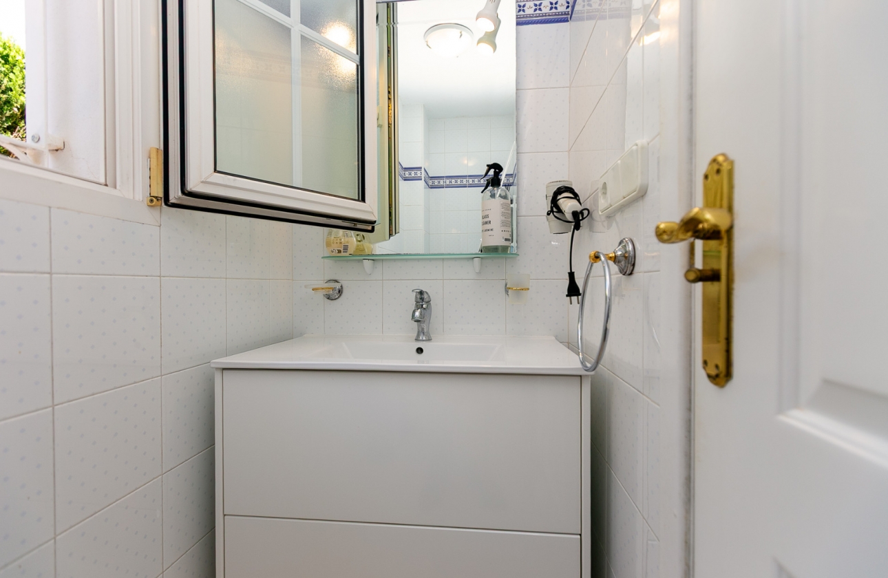 Resale - Villa - Orihuela Costa - Rioja