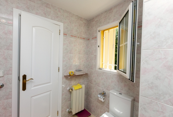 Resale - Villa - Orihuela Costa - Rioja