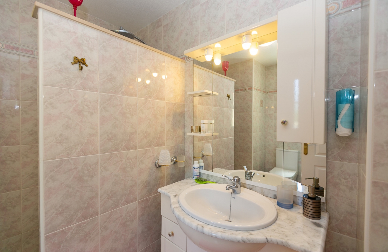 Resale - Villa - Orihuela Costa - Rioja