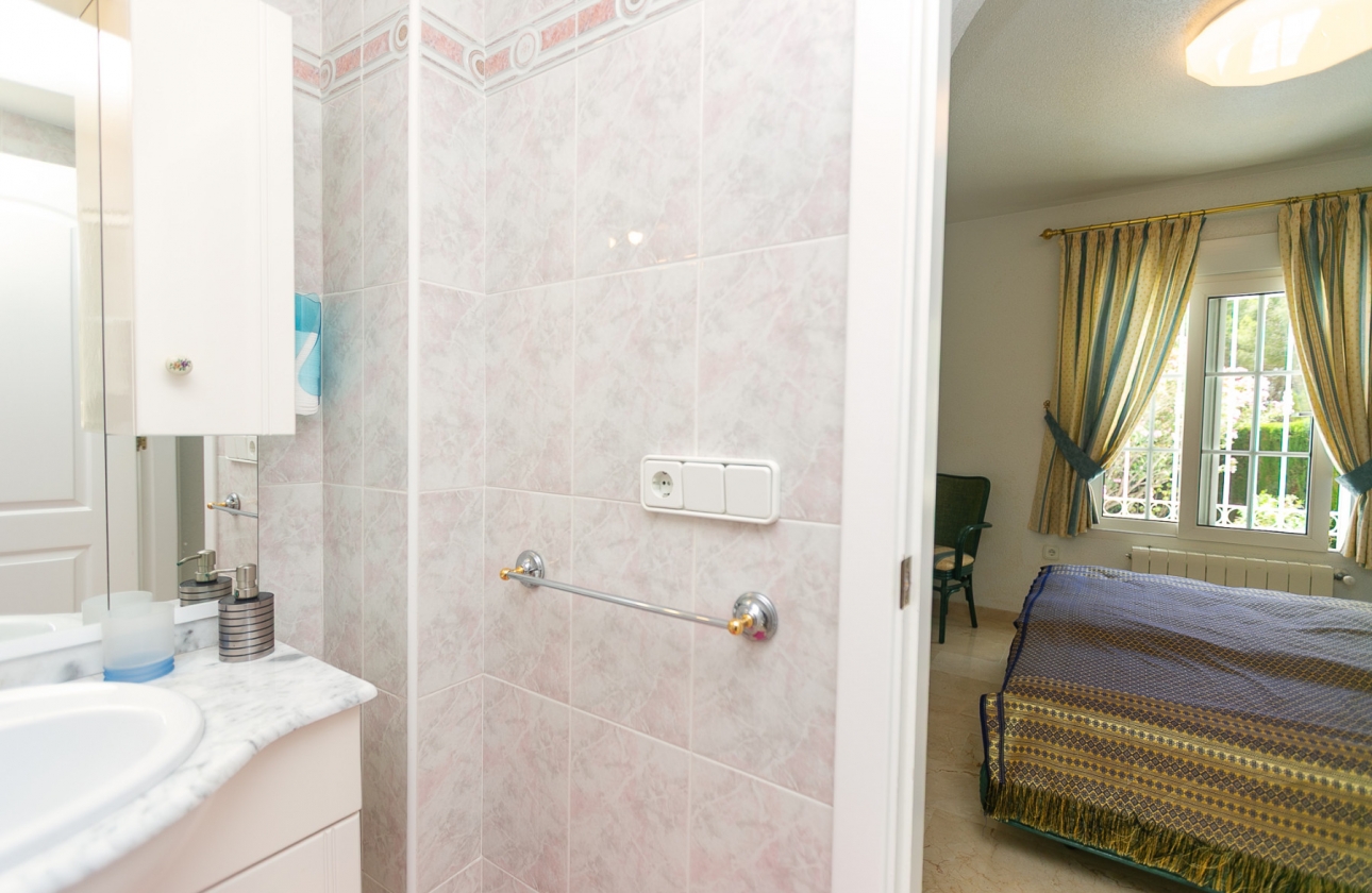 Resale - Villa - Orihuela Costa - Rioja