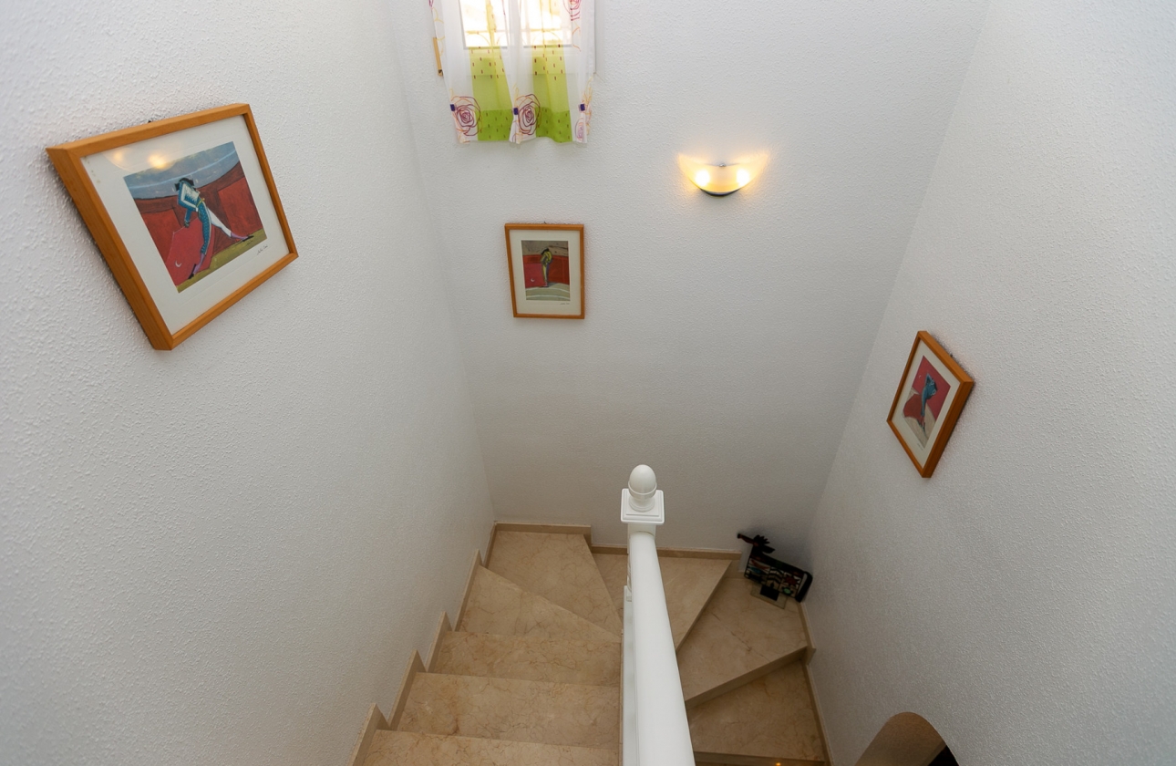 Resale - Villa - Orihuela Costa - Rioja