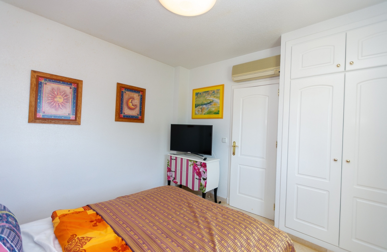 Resale - Villa - Orihuela Costa - Rioja