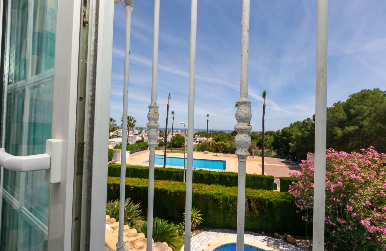 Resale - Villa - Orihuela Costa - Rioja