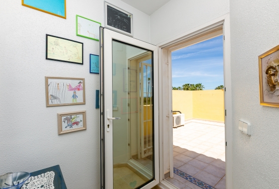 Resale - Villa - Orihuela Costa - Rioja